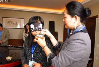 茶葉等級他們定 走近評茶員