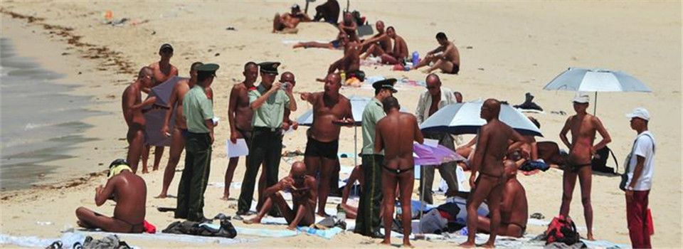 三亞警方裝監(jiān)控整治“裸曬” 已有2人被拘留