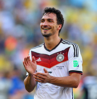 胡梅爾斯破門德國1比0法國 本澤馬低頭不語傷心回家