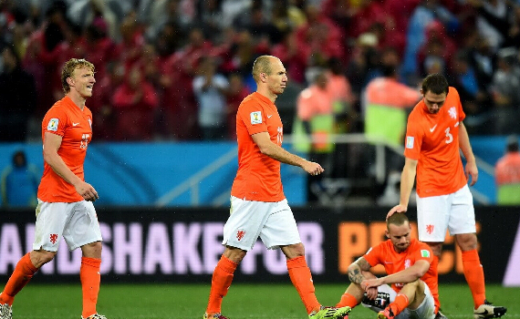 斯內德罰失點球 荷蘭遭點殺無緣決賽 球員教練難掩落寞神情