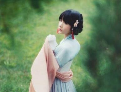 徐嬌七夕曬古裝新造型