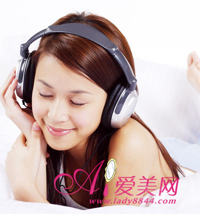  不做干美人 小細(xì)節(jié)擺脫秋日干燥肌 