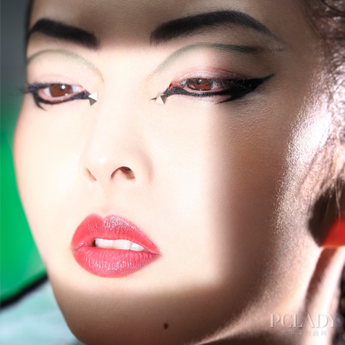 ONE POINT氣場超強 秋冬妝容大師“點睛”