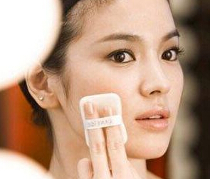 清純氣質(zhì)淑女妝 打造甜蜜約會(huì)Look