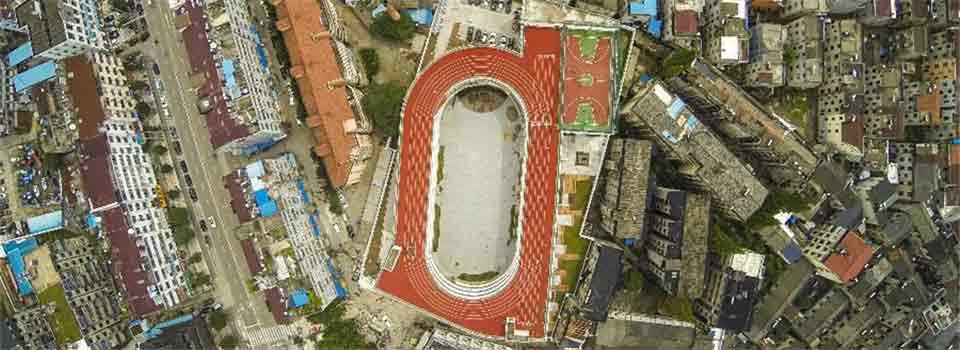 “螺螄殼里做道場”——擁擠城市的校園向屋頂要空間 “螺螄殼里做道場”——擁擠城市的校園向屋頂要空間