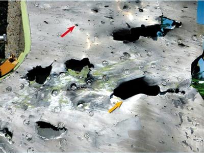 專家稱馬航MH17客機可能被不止一枚導彈擊中