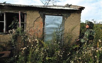 高玉倫逃亡226小時(shí)后落網(wǎng) 目擊者稱其瘦成畫片兒