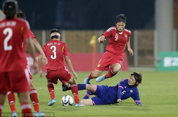 女足備戰(zhàn)中華臺北專練射門 希望打開進球賬戶