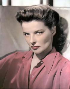 四屆奧斯卡金像獎(jiǎng)得主——?jiǎng)P瑟琳·赫本