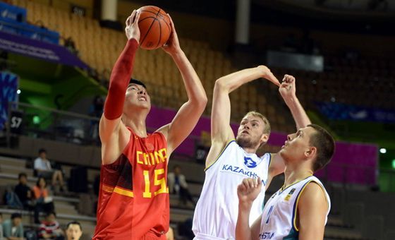 男籃亞運首戰(zhàn)輕取哈薩克斯坦 王哲林砍14+5