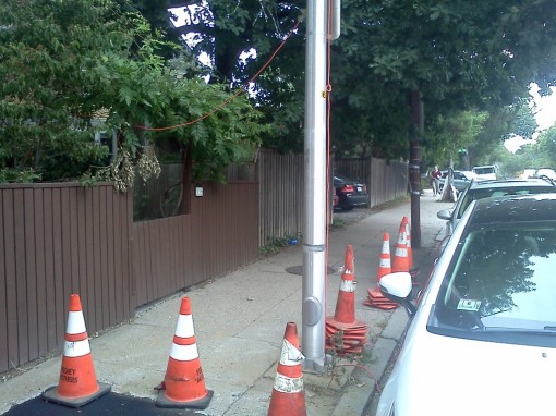 翻墻？爬樓？最奇葩的電動(dòng)車充電方式盤點(diǎn)