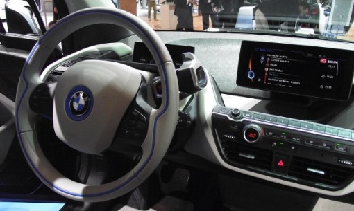 寶馬i3全球發(fā)布 豪車在華爭推新能源汽車