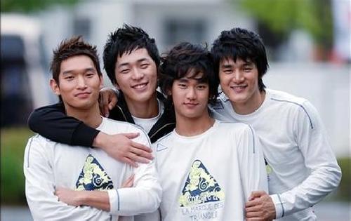 《泡菜奶酪微笑》 鋒芒初露