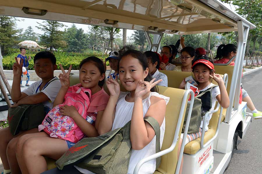 乘坐觀光電瓶車