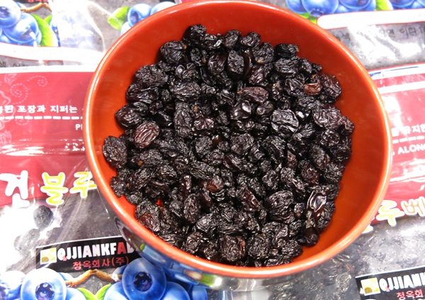 每天上班長(zhǎng)時(shí)間面對(duì)電腦 是要多吃些藍(lán)莓呢