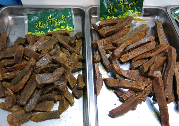 吃牛肉干最怕什么？硬如纜繩咬不開 這個(gè)看起來(lái)可以