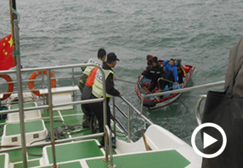 釣客海釣遇險 邊防民警緊急馳援