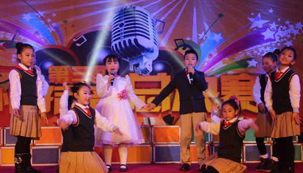 盤點(diǎn)青島小學(xué)生迎新年活動(dòng)（組圖）