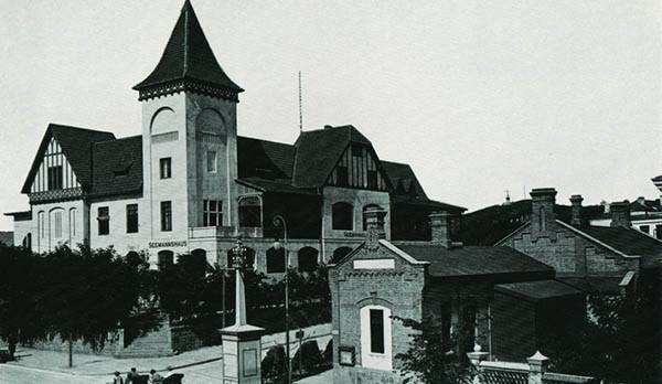 青島百年老建筑：水兵俱樂(lè)部與西方交響樂(lè)