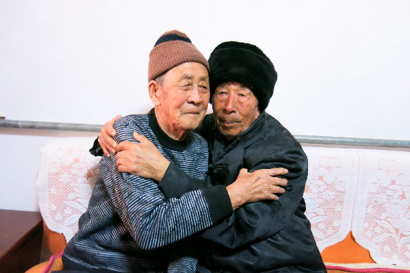 老戰(zhàn)友63年后戲劇般重逢