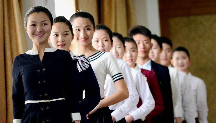 山東高?！皠?dòng)乘”報(bào)名火爆