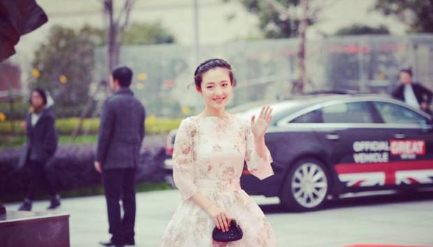 威廉王子接見武大?；▍琴?被贊“最靈氣”