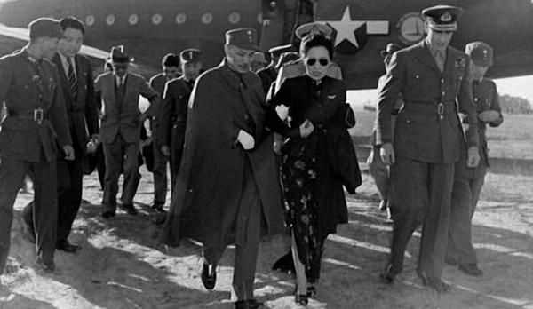 蔣介石宋美齡視察中國駐印軍 英國降低接待規(guī)格