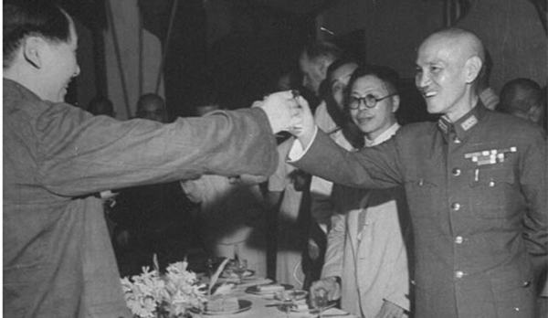 蔣介石曾6次喊毛主席萬歲？