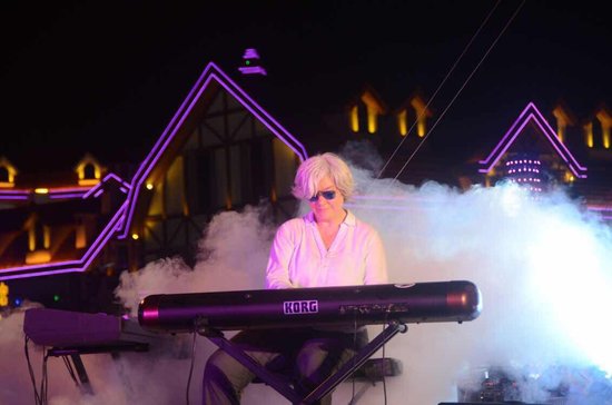 三大國外樂隊(duì)燃情上演,音樂啤酒節(jié)更有國際范