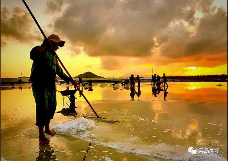 传说中,夙沙氏是煮海成盐之鼻祖,即所谓"夙沙煮盐.