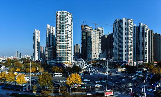 崛起的中央商務區(qū)  呂建軍/攝