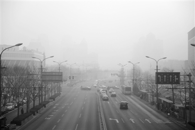 北京遭遇34小時(shí)重污染七成觀測(cè)點(diǎn)亮“紅燈”