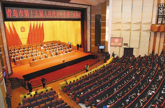 十五屆人大三次會議勝利閉幕