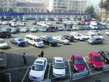 交警：青島尚未調(diào)研限購(gòu) 車管所啟用新號(hào)段