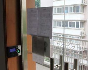 十年飯統(tǒng)突然倒閉：不作死就不會(huì)死？