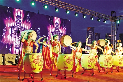 打造夏夜百姓大舞臺(tái)