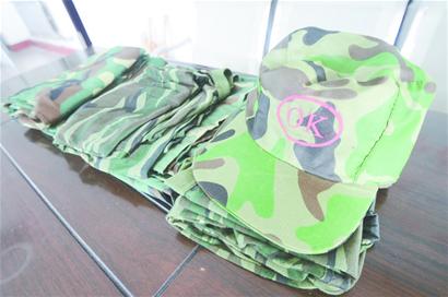 青島一大學(xué)軍訓(xùn)服裝循環(huán)利用 三年節(jié)省40余萬