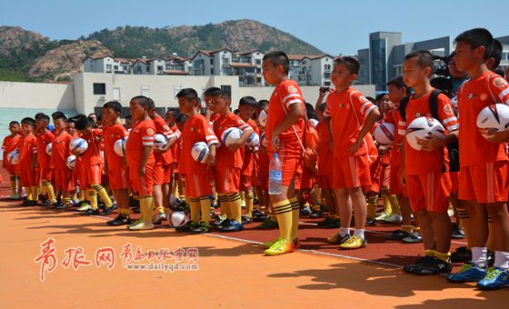 中能明日之星李滄分營閉幕 青少年獲贈足球