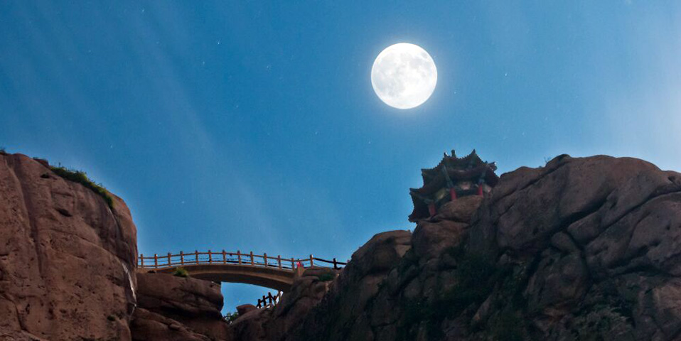 海岸線最高峰嶗山巨峰 觀年度“超級月亮”