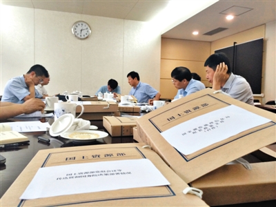 這是本輪督察中，國務(wù)院督察組進(jìn)駐國土資源部督察的一個(gè)場景。林卿穎 攝