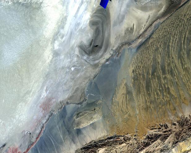 高分一號(hào)已在新疆發(fā)現(xiàn)數(shù)十條非法越境通道