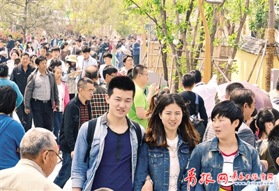 黃金周世園會迎旅游高峰