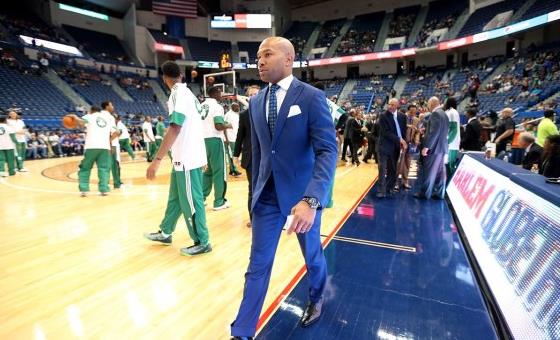 老魚紐約首秀遭屠殺 綠衫軍20分大勝尼克斯 老魚紐約首秀遭屠殺 綠衫軍20分大勝尼克斯