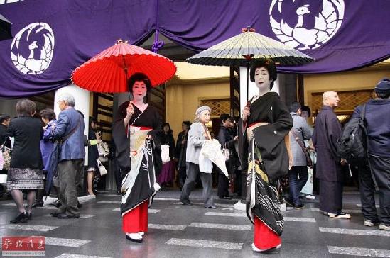 中國(guó)掃黃助催日本“風(fēng)俗游” 小姐喉部驗(yàn)出梅毒