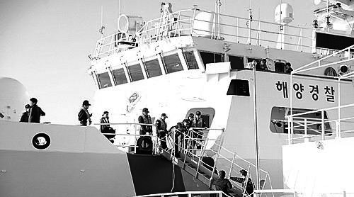 韓國(guó)海警船15日準(zhǔn)備出發(fā)打擊中國(guó)漁民。