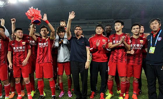 徐根寶告別上海上港 武磊不舍恩師泣不成聲