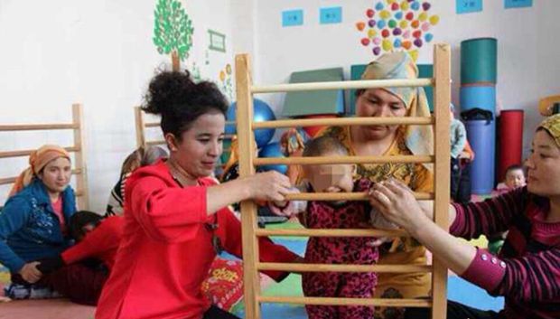 女村官創(chuàng)辦腦癱兒童康復(fù)訓(xùn)練班