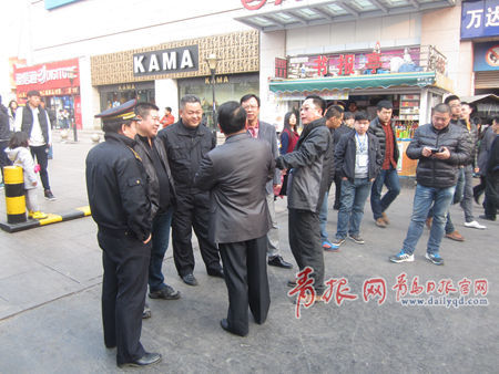 召開現(xiàn)場會研究方案