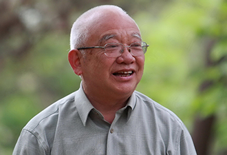 七旬老人研究核彈26年成熱劇原型