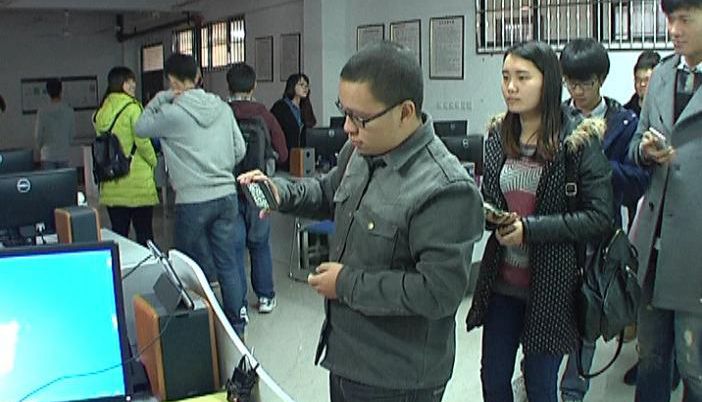 高校點(diǎn)名出狠招 每人專(zhuān)屬定制簽到二維碼